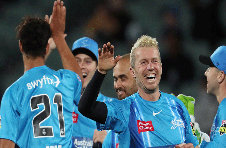 Agar, Rashid power Strikers to victory in Big Bash League
