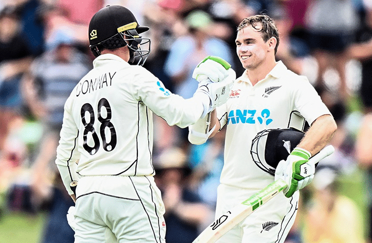 Latham, Conway shine as New Zealand finish first day on a high