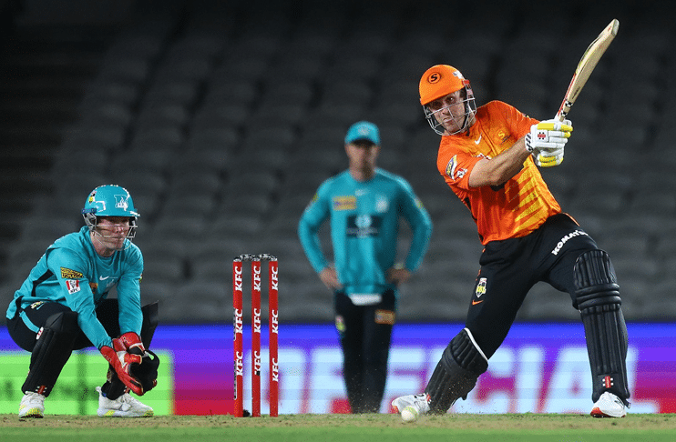 Marsh's heroics guide Scorchers to a comfortable victory in BBL