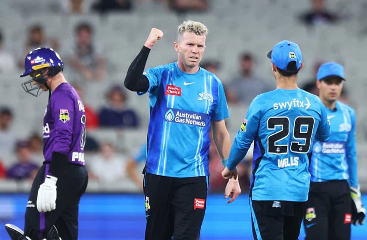 Strikers knock Hurricanes out of BBL with 22-run win