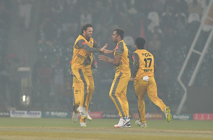 Azam’s heroics go in vain as Zalmi manage to beat United by 10 runs