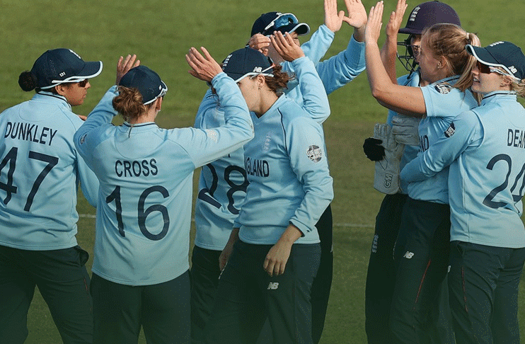 Women's WC: England outclass Bangladesh to book semi-final berth