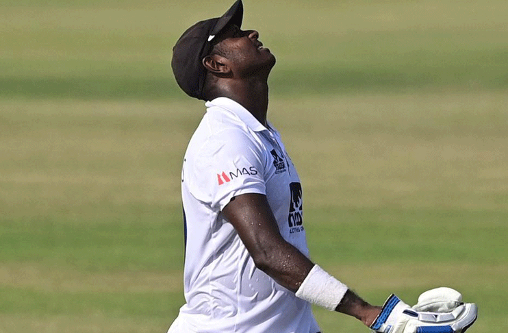 Angelo Mathews falls on 199, registers an unwanted record
