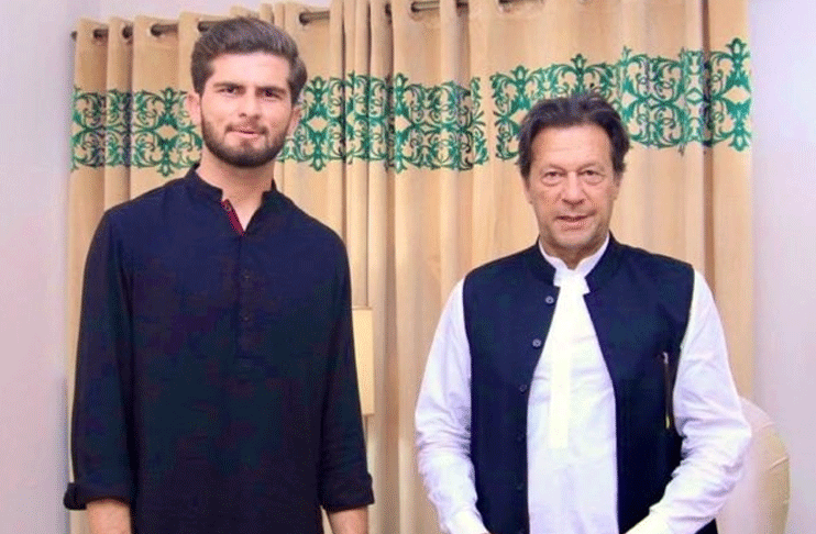 Shaheen Afridi meets PTI Chairman Imran Khan at Bani Gala