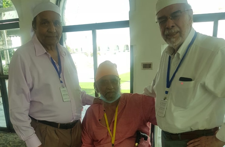 Ex-Indian captain Bedi meets Alam at Kartarpur, rejuvenates old memories