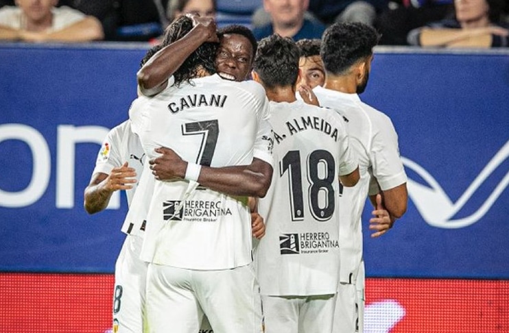 Kluivert nets first goal as Valencia sink Osasuna in La Liga