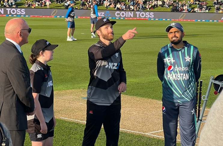 New Zealand win toss, elect to bat first against Pakistan in Tri-series
