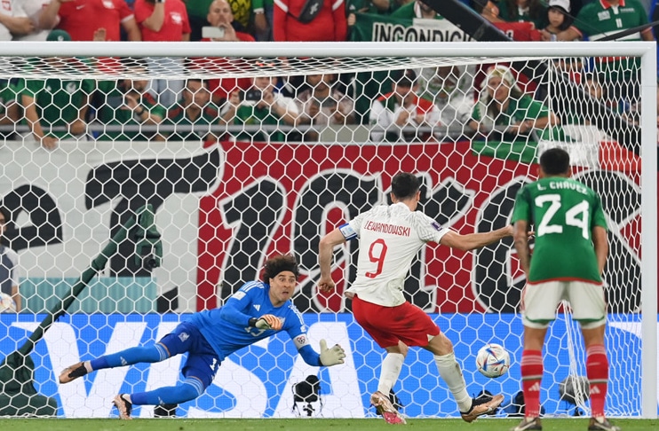 Lewandowski misses penalty as Mexico hold Poland for a goalless draw
