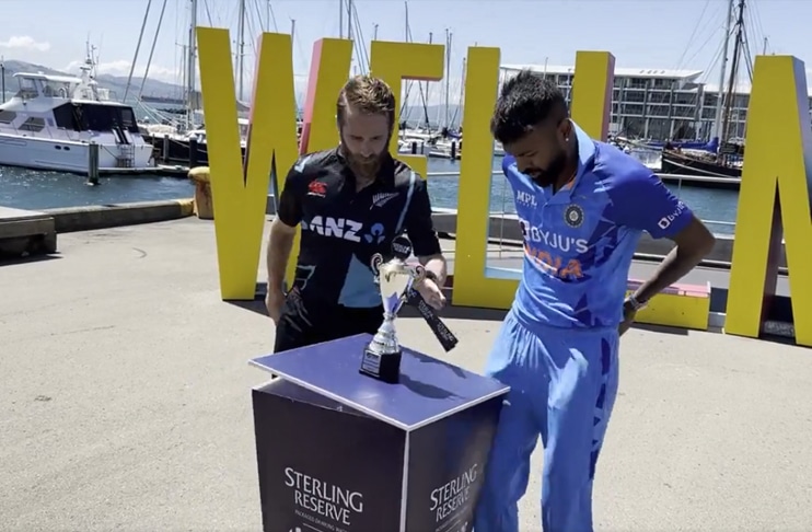 WATCH: Strong wind spoils New Zealand-India trophy unveiling