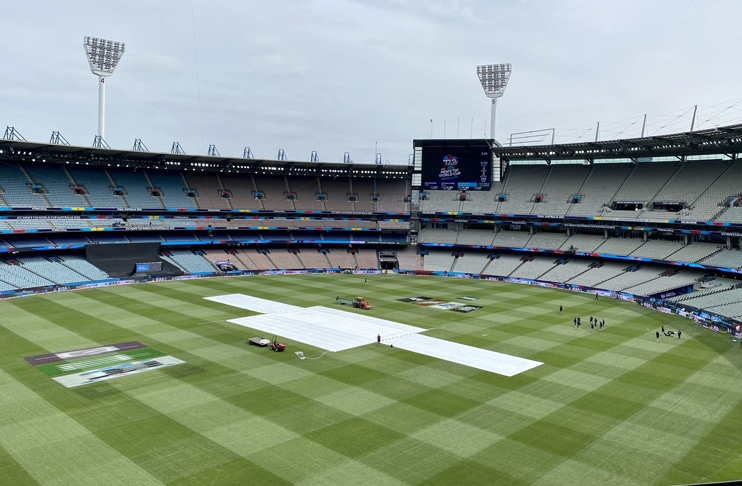 Additional time extended to 90 mins for Pak-England final amid rain threats