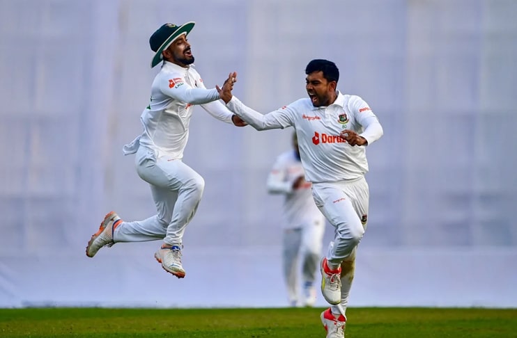 Bangladesh bowlers rattle India to leave match hanging in the balance
