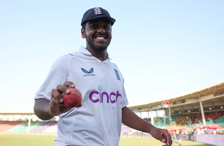 Debutant Rehan shocks Pakistan to put England on top in Karachi Test