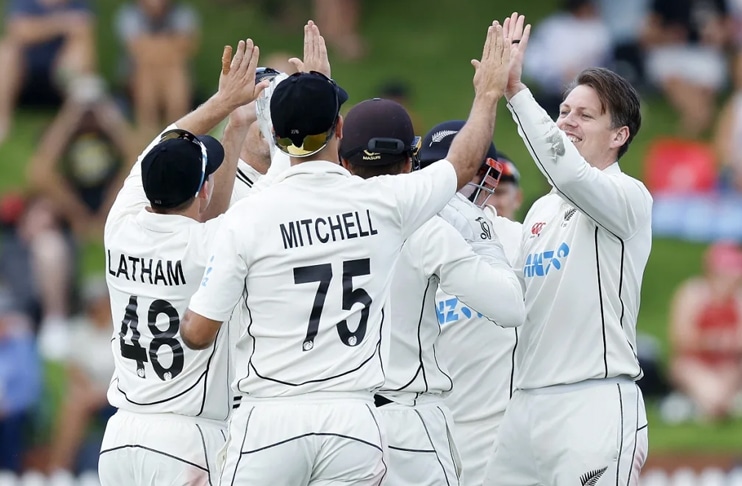 Dominant New Zealand close on series sweep of Sri Lanka