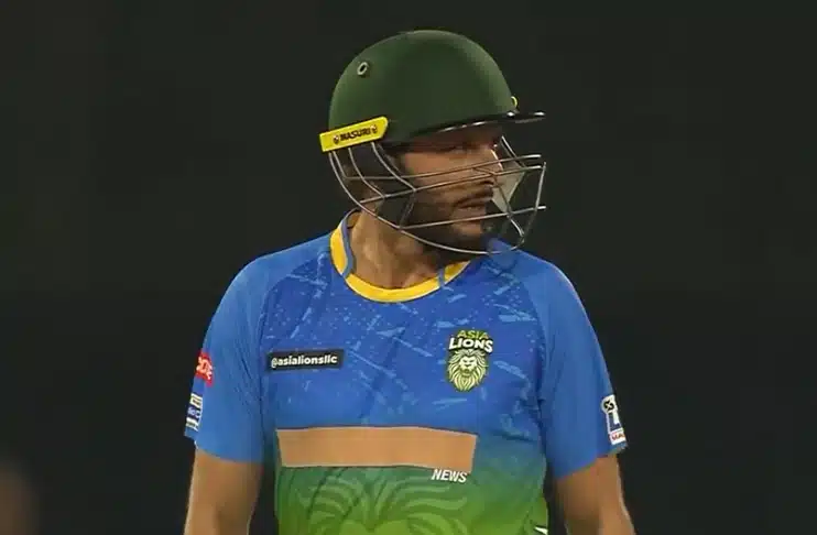 Afridi conceals betting company logo on his shirt during Legends League