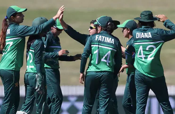 PCB announce central contracts for women cricketers