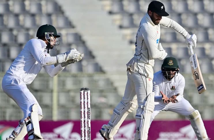 Bangladesh leave New Zealand in deep trouble in 332-run chase