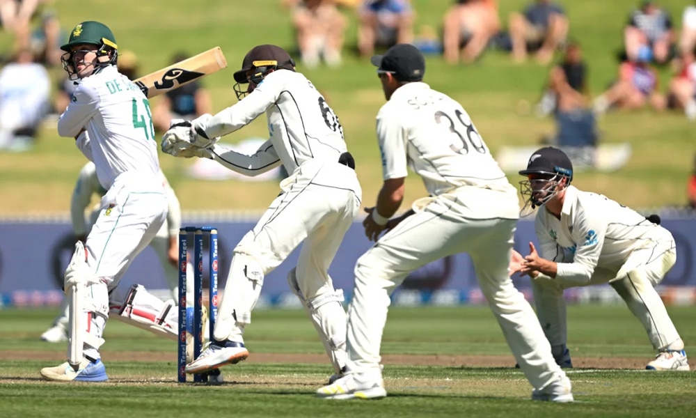 All-rounders lead South Africa fightback to 220-6 in second Test against New Zealand