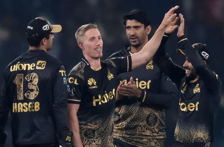Babar, Arif lift Zalmi to edge United in a high-scoring thriller