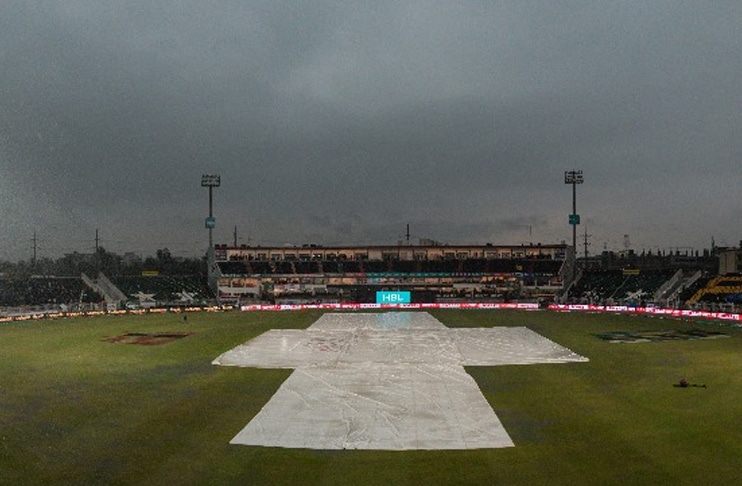 PSL 9: Lahore Qalandars, Peshawar Zalmi match abandoned due to rain