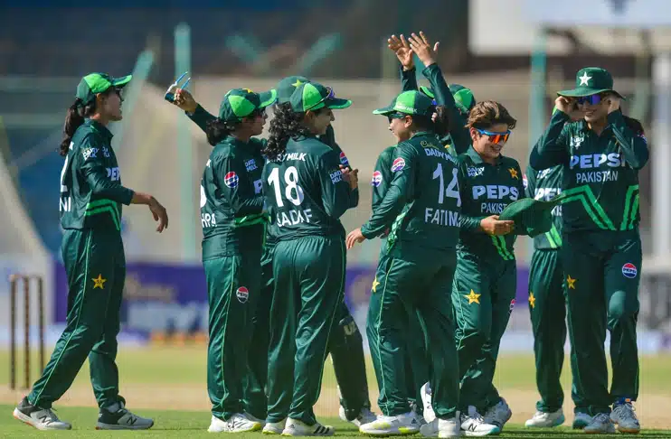 Abdul Razzaq, Asad Shafiq included in women's selection committee