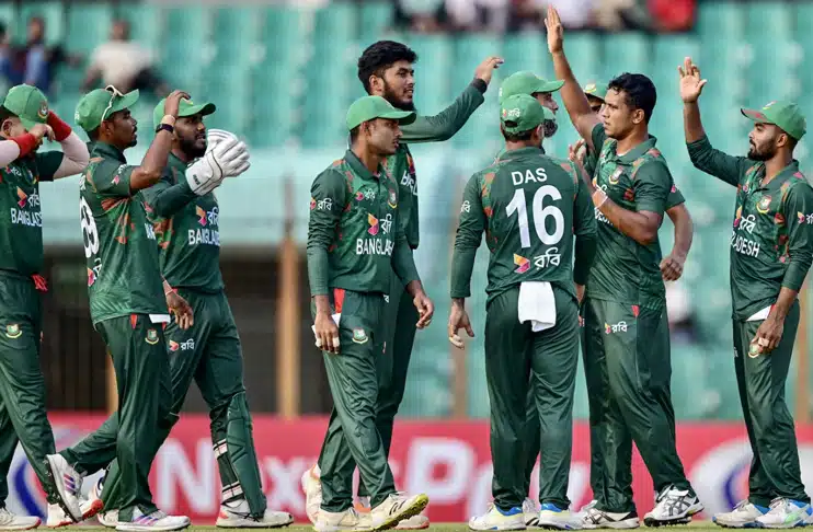Bangladesh edge Zimbabwe to take an unassailable lead in T20I series