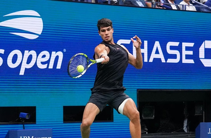 Carlos Alcaraz stormed into US Open second round
