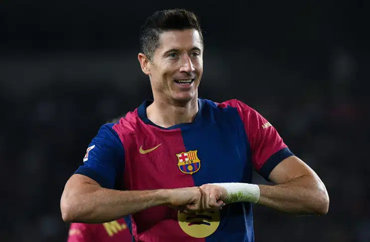 Robert Lewandowski scores brace to power Barcelona to victory over Sevilla