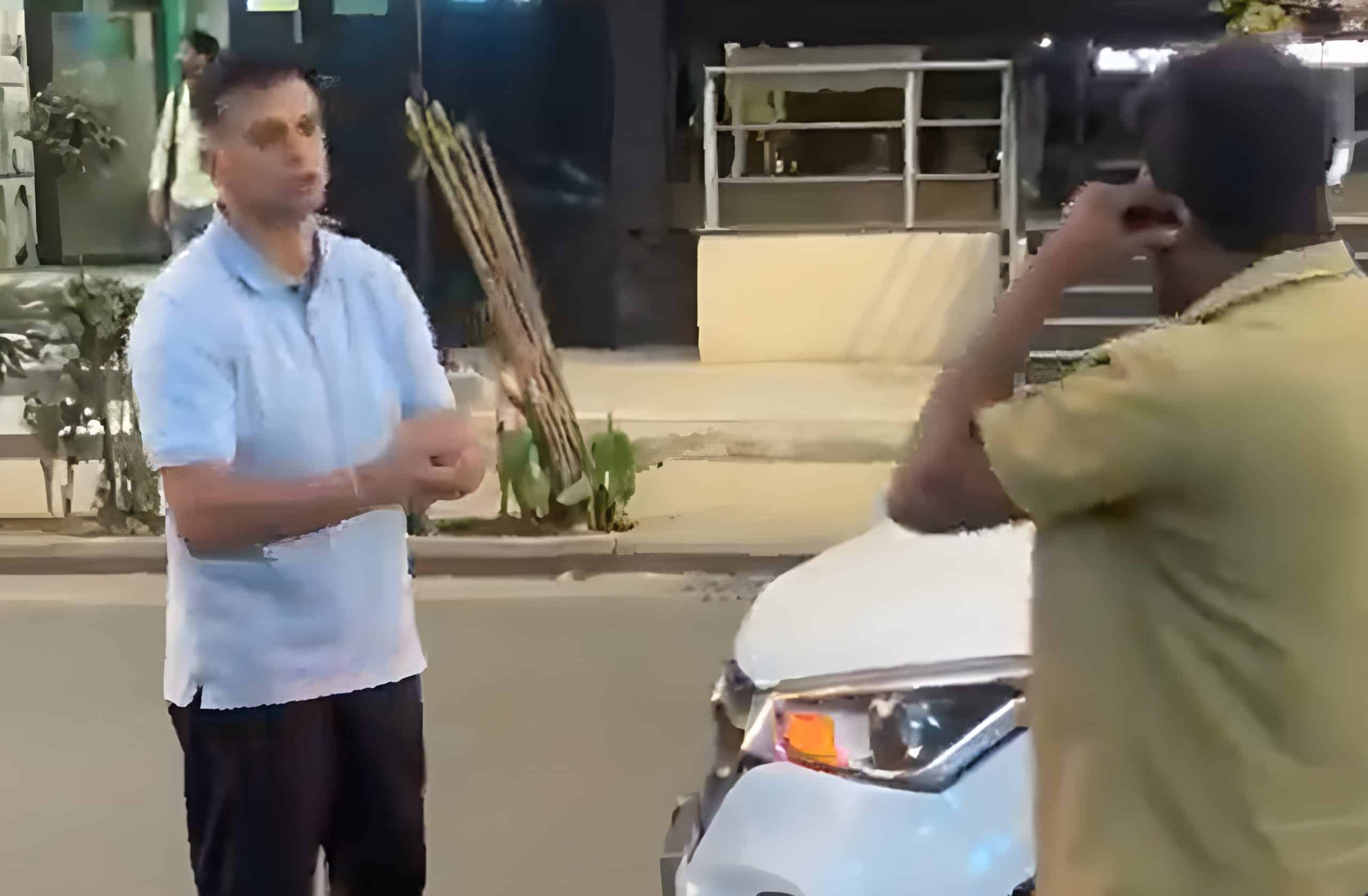WATCH: Rahul Dravid loses his cool after auto driver hits his car