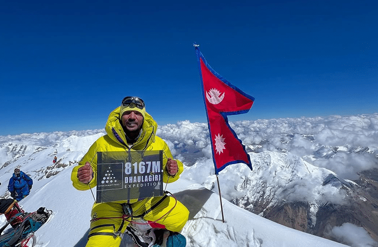 Sajid Ali Sadpara scales world's seventh highest peak without oxygen