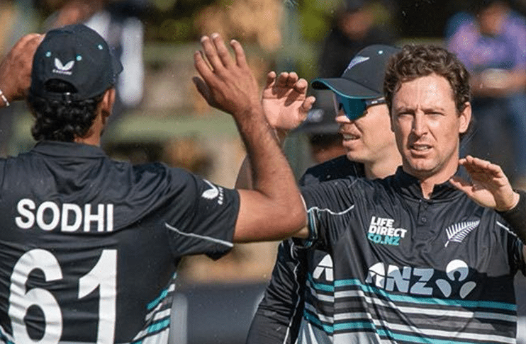 Rampant New Zealand outplay Zimbabwe in tri-series clash
