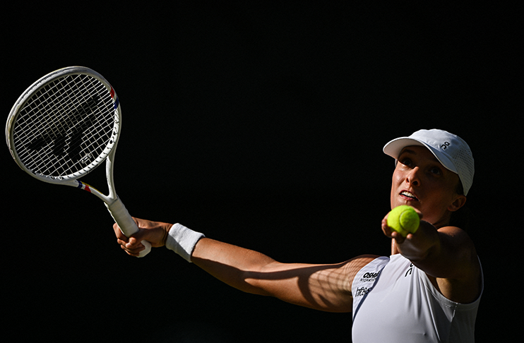 Iga Swiatek routs Belinda Bencic to reach first Wimbledon final