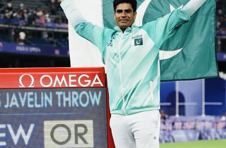 Arshad Nadeem returns to Pakistan after surgery in UK