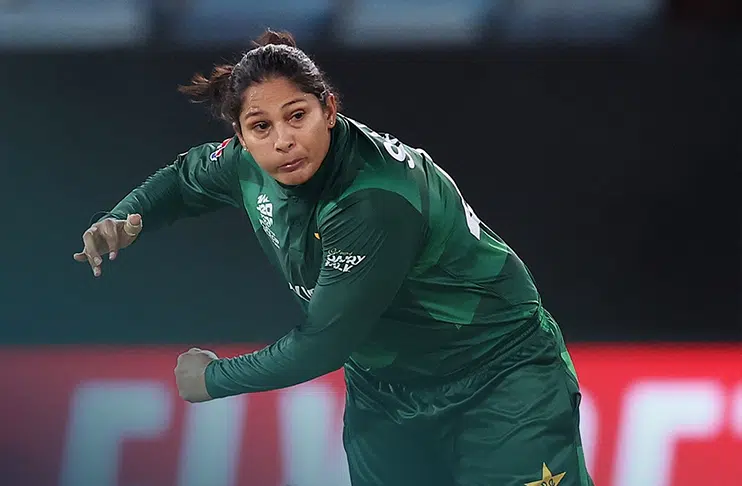 Annabel Sutherland replaces Sadia Iqbal as No.1 T20I bowler
