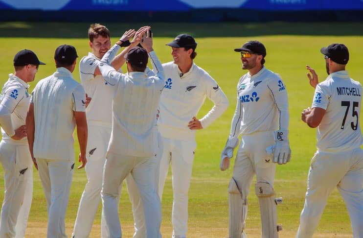 New Zealand crush Zimbabwe to sweep the Test series