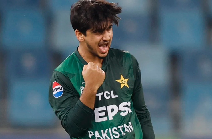 🔴 Required rate creeps up as Pakistan tighten screws