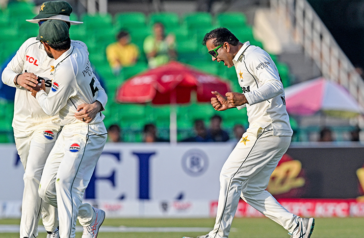 Noman Ali double strike puts Pakistan on top as South Africa chase 277
