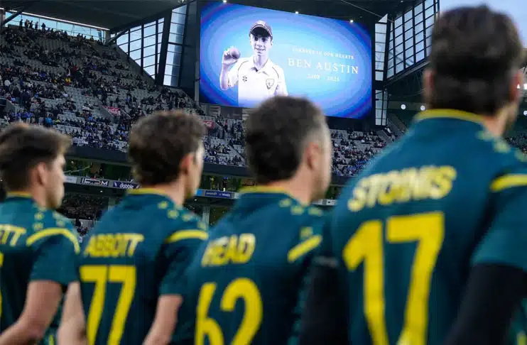 Australia, India pay tribute to teenager Ben Austin in second T20I
