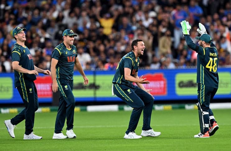 Hazlewood, Marsh star as Australia thump India in second T20I