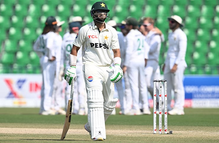 Simon Harmer strikes twice to keep Pakistan under pressure