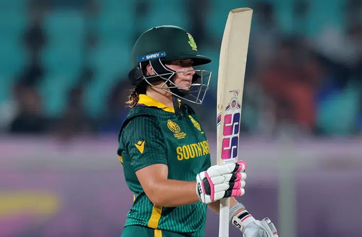 De Klerk stars as South Africa edge India in Women's World Cup
