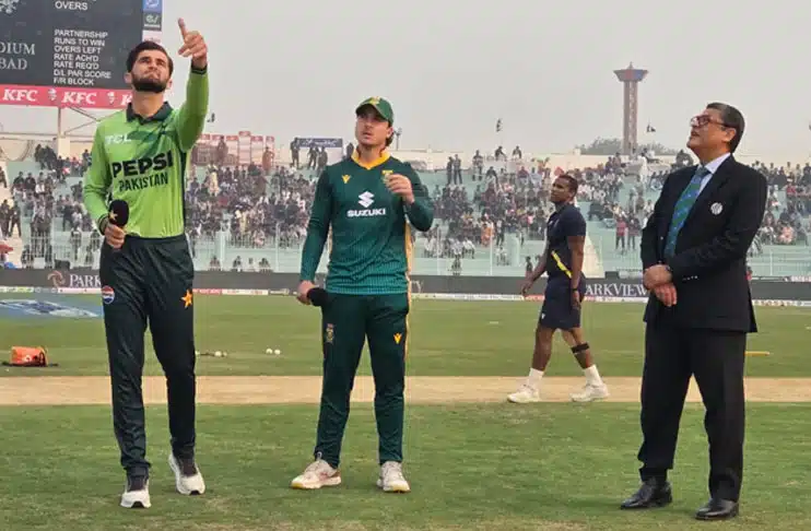 Pakistan win toss against South Africa in first ODI