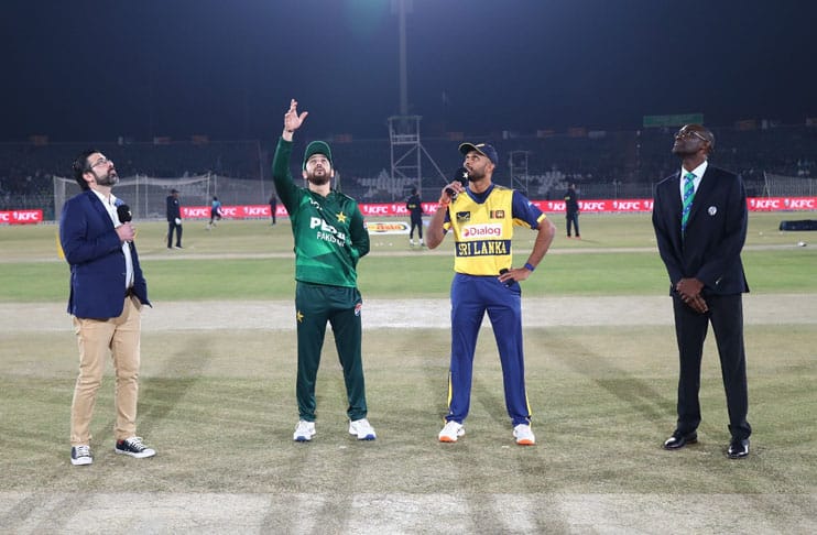 t20i-tri-series-pakistan-sri-lanka-toss