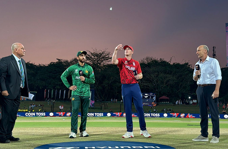 T20 World Cup: Pakistan win toss as Shaheen returns against England