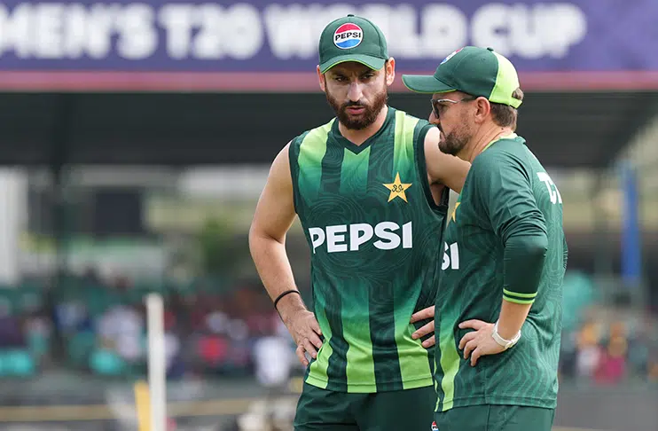 Mike Hesson clarifies video of heated exchange with Agha