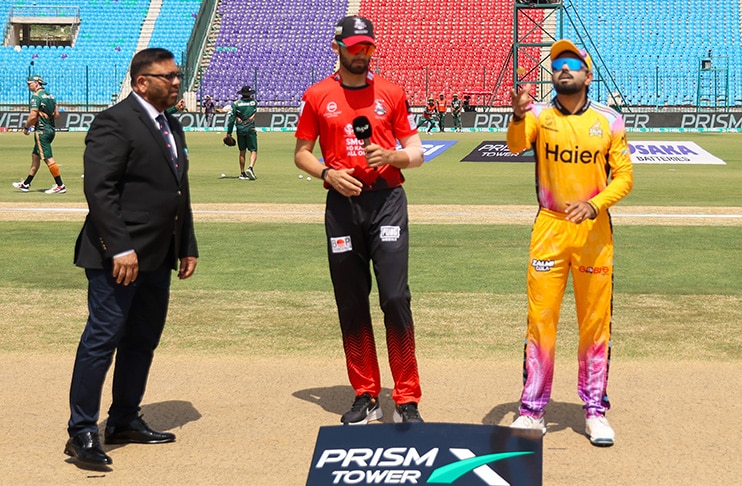 psl-11-lahore-qalandars-peshawar-zalmi-toss