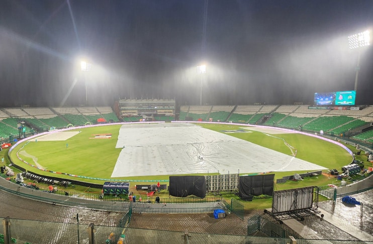 PSL 11: Toss of Lahore Qalandars vs Multan Sultans delayed