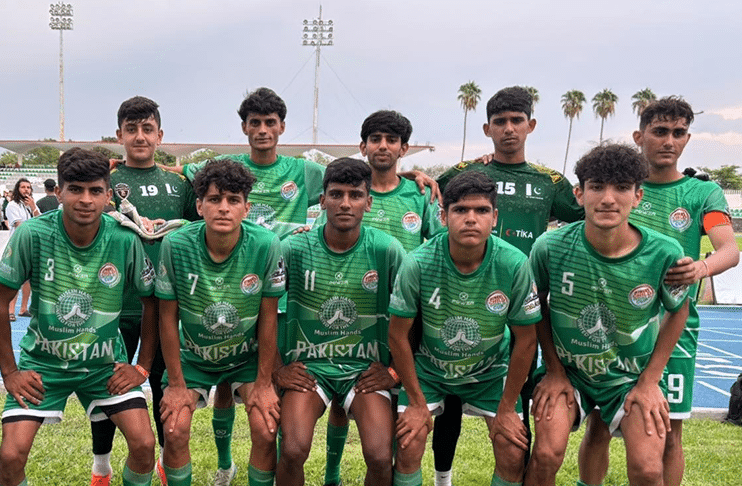 pakistan-storm-into-street-child-world-cup-semi-final
