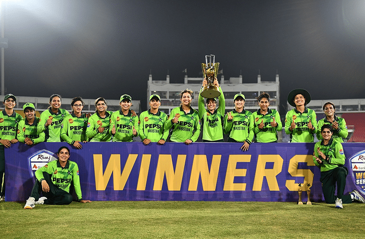 pakistan-multiple-records-clean-sweep-zimbabwe-gull-feroza