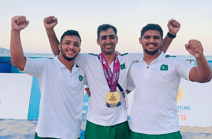 pakistan-wrestlers-gold-silver-asian-beach-championship