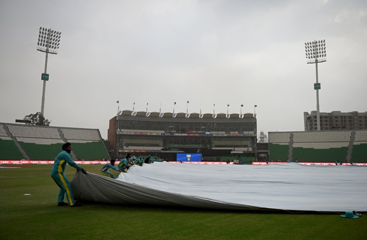 toss-of-third-odi-between-pakistan-and-australia-delayed